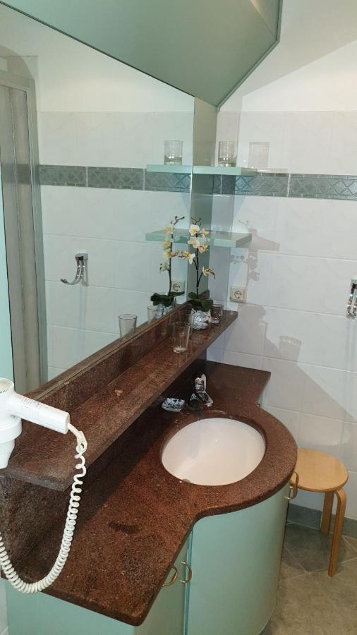 Aparthotel Rialto ビンツ エクステリア 写真